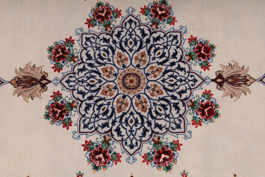 Isfahan Davari Silk Warp carpet 203x130