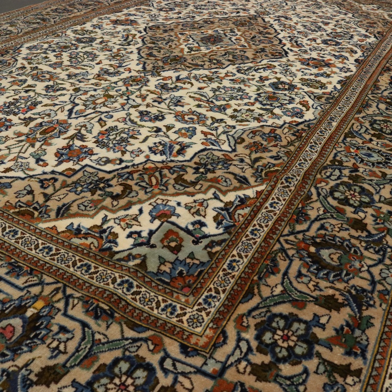 Kashan Carpet 317x194