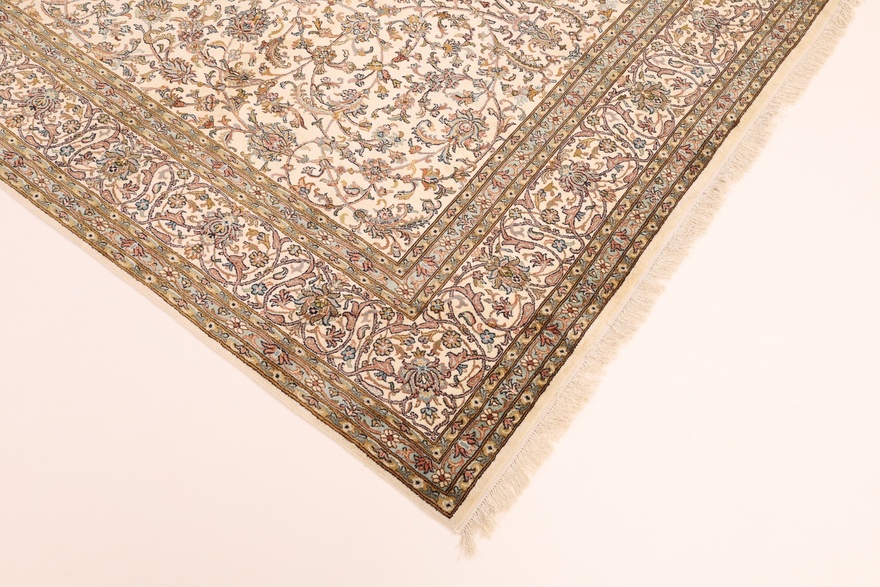 KashmirSilk Carpet 306x210
