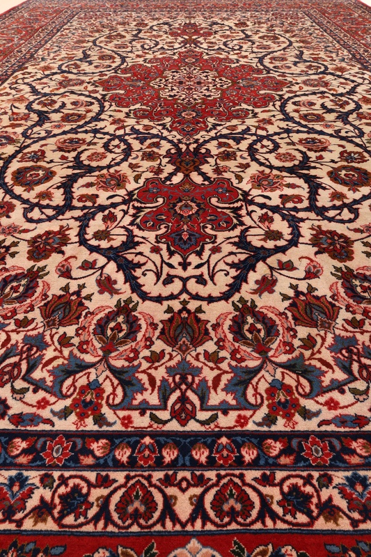 Antique Isfehan Carpet 454x296