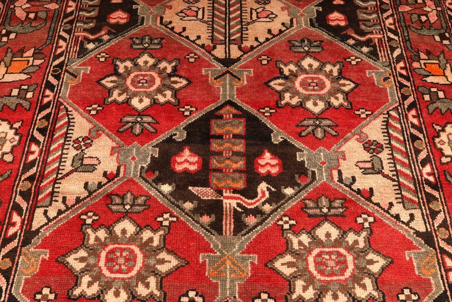 Antique BAKHTIAR Carpet  200x158