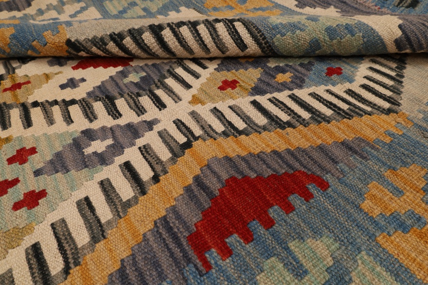 Kilim Carpet183x120