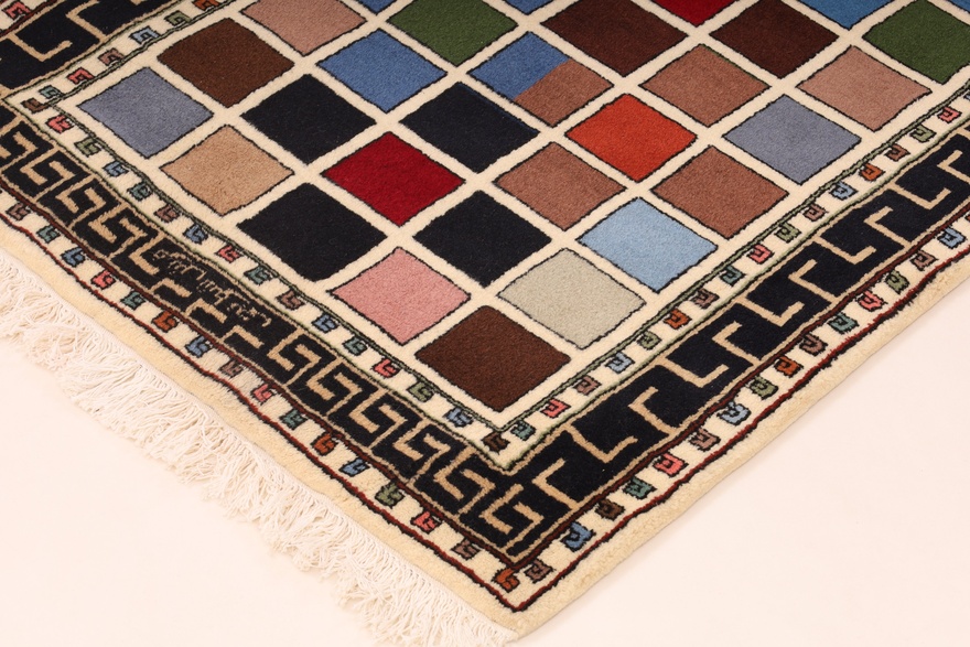 Sarouk Carpet 250x82