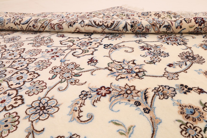 Nain 9 La Carpet  326x210
