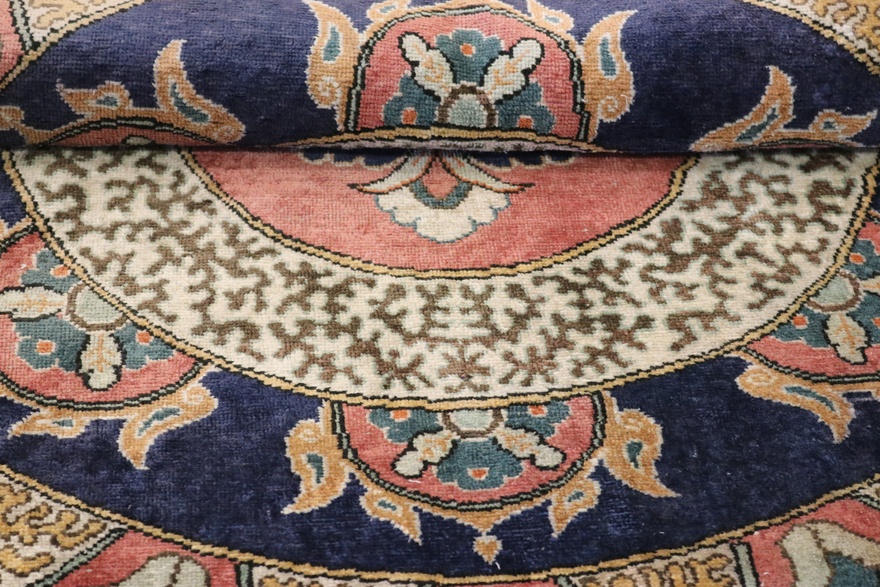 Herike Silk Carpet  120x120