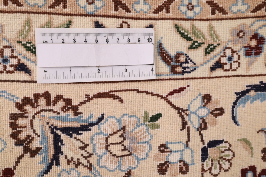 Nain 9 La Carpet  326x210