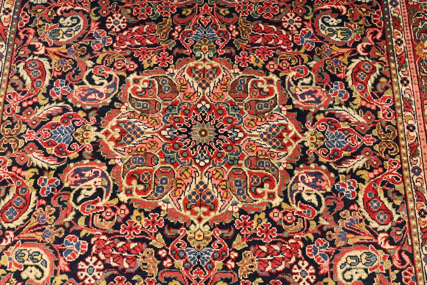 Antique Sarouk Carpet  200x134
