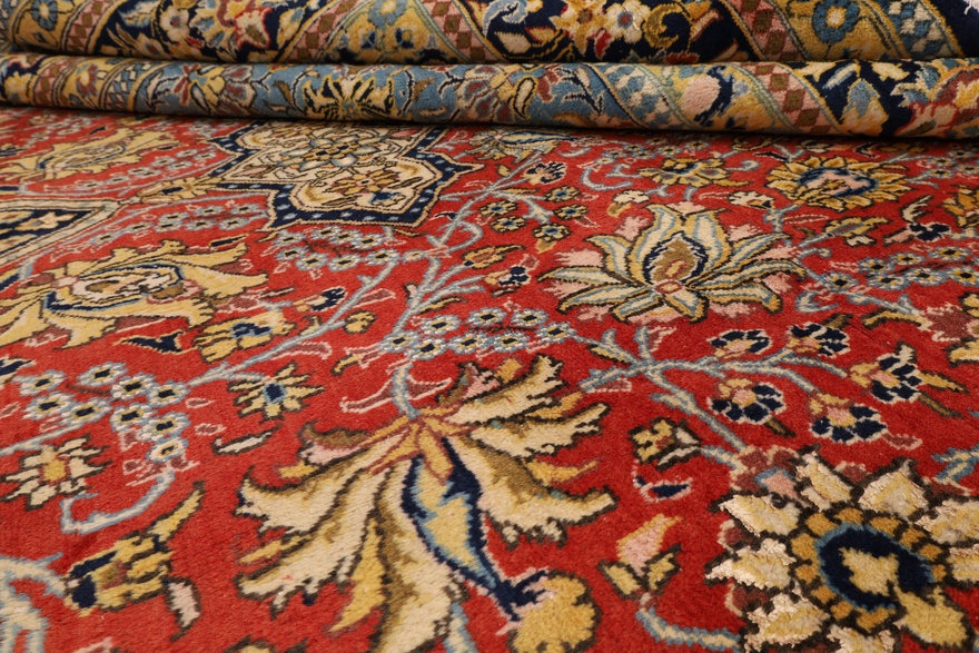 Qum  Carpet 537x320