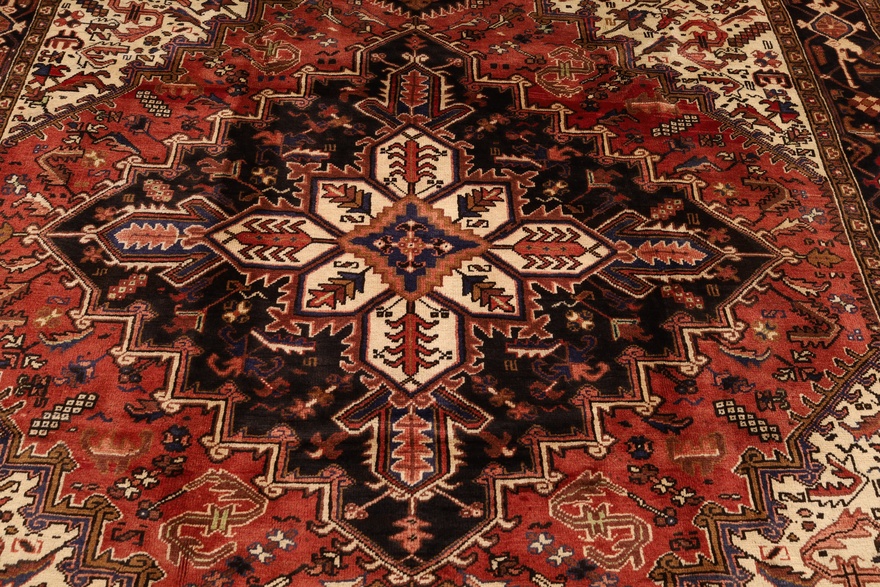 Heriz Carpet  292x256