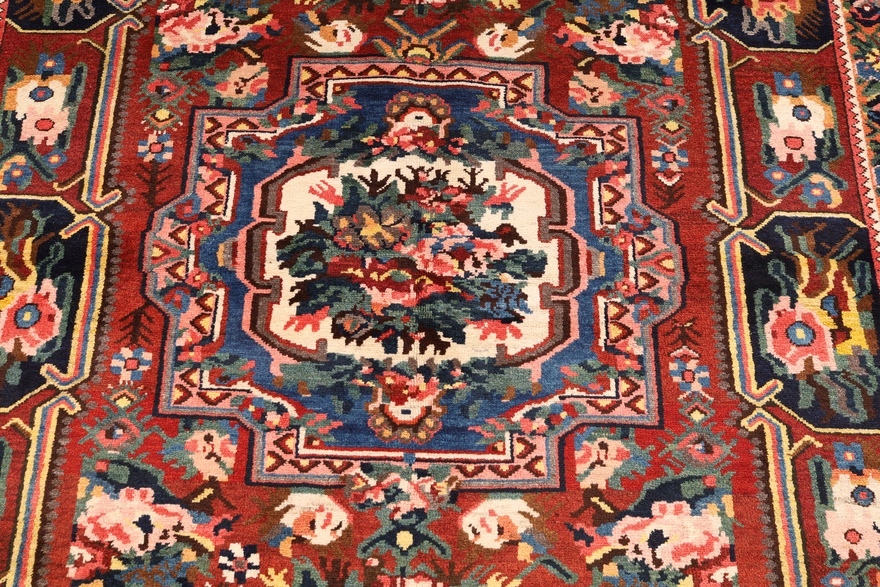 Antique Bakhtiar Carpet  248x162