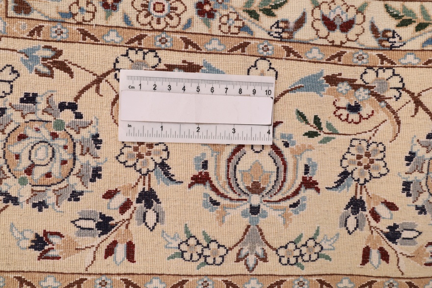 Nain 6 La Carpet 265x176