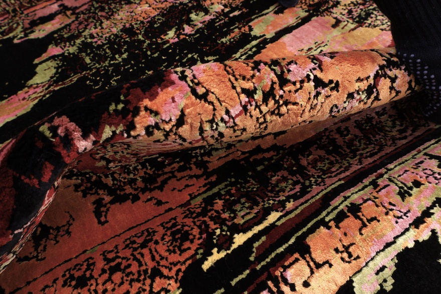 MODERN LOTUS Carpet  300x208