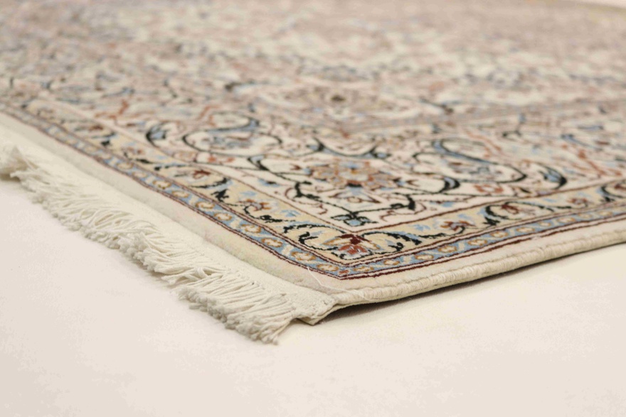 Nain 9 La Carpet 302x207