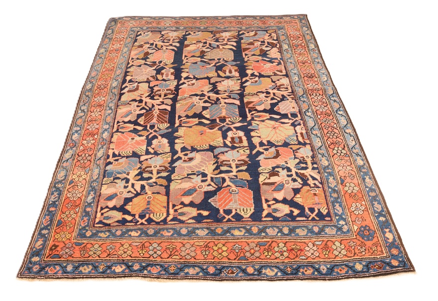 Antique  Azerbeijan  Carpet 190x133