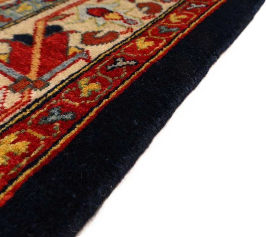 Bakhtiar oruje Carpet  137x109