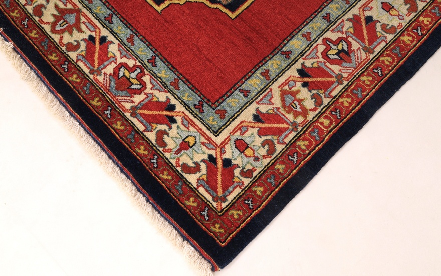 Bakhtiar oruje Carpet  137x109