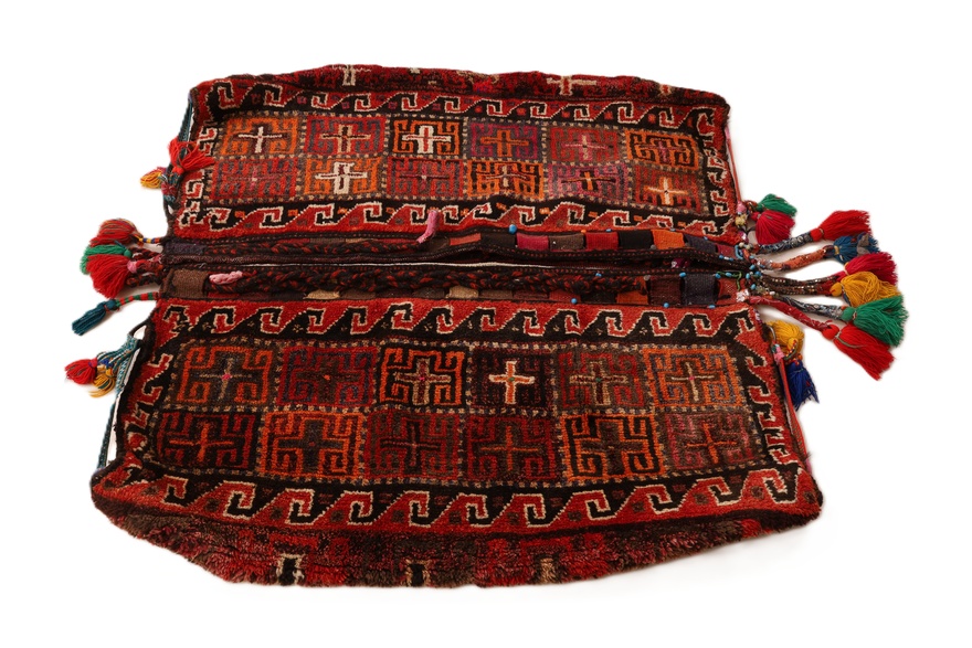 antique pocket pillow Ghashghai Carpet 138x127