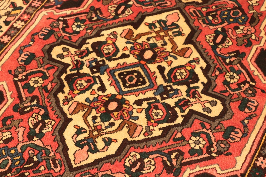 Bakhtiar Carpet 203x135