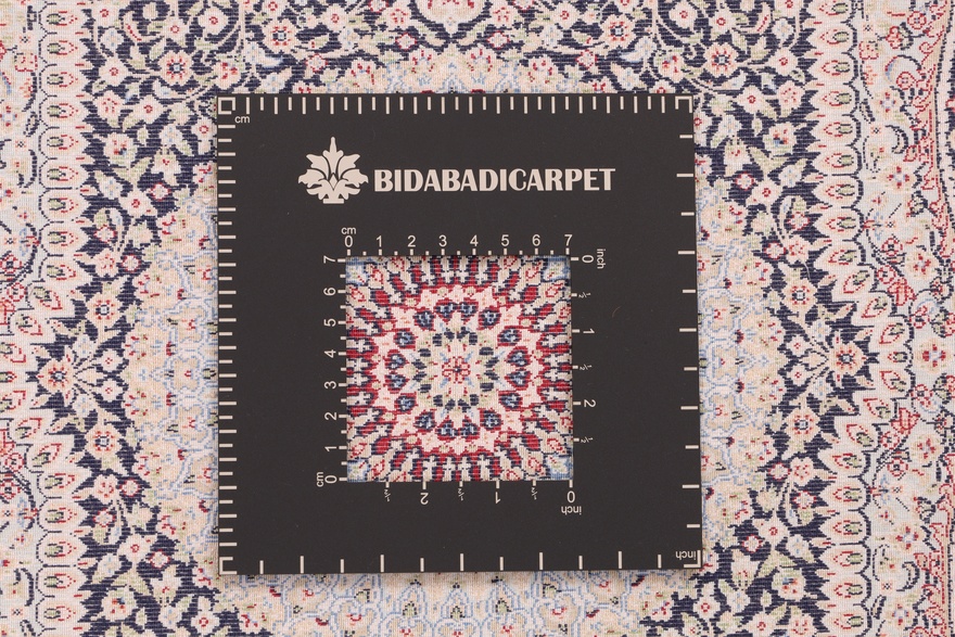 Qom Daisy Carpet 90x60