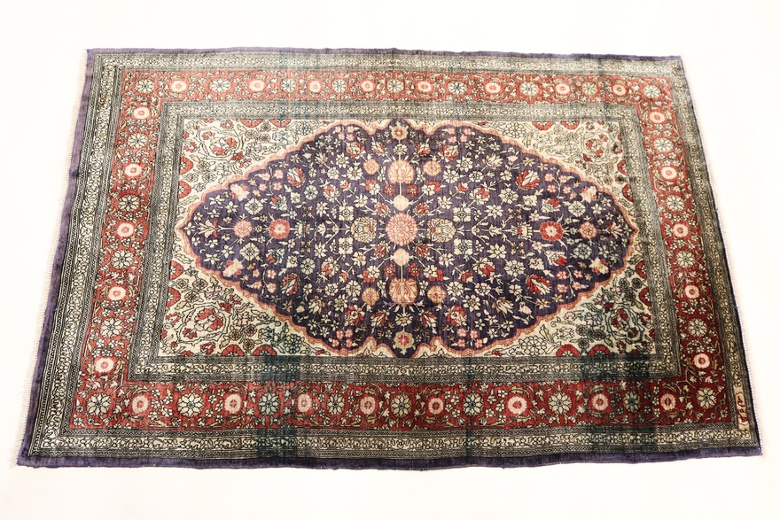 Antique Herike Silk  117x80