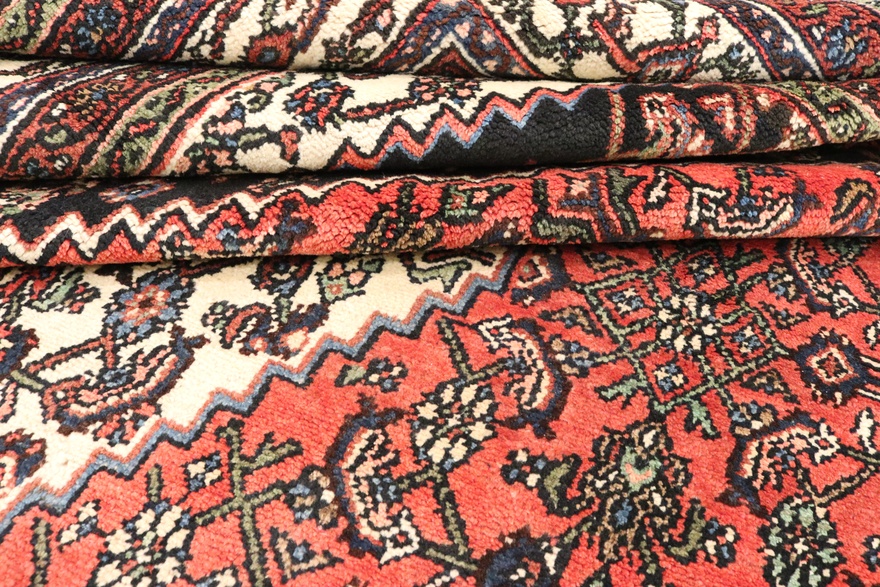 Hamadan Carpet 364x263