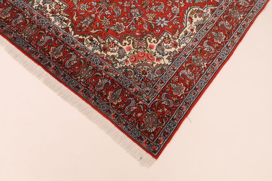 Bakhtiar Carpet 239x153