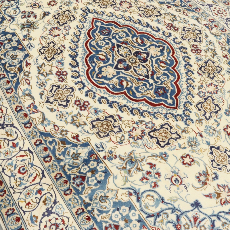 Vintage Carpet 258x161