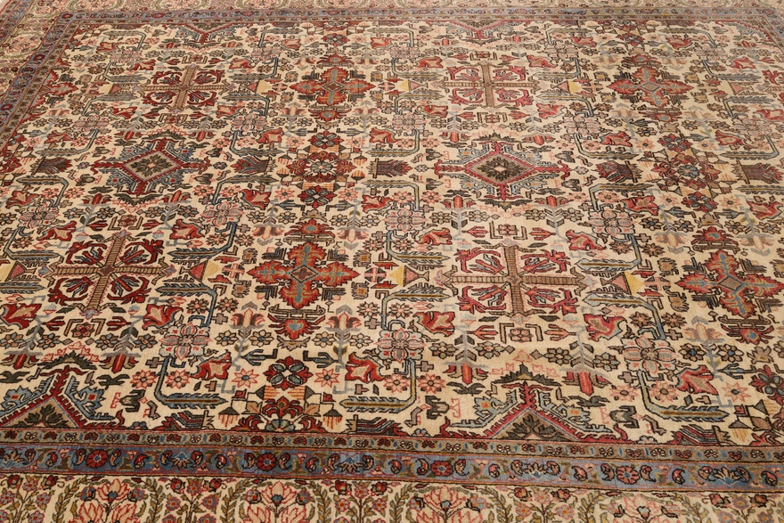 Qum Carpet 325x220