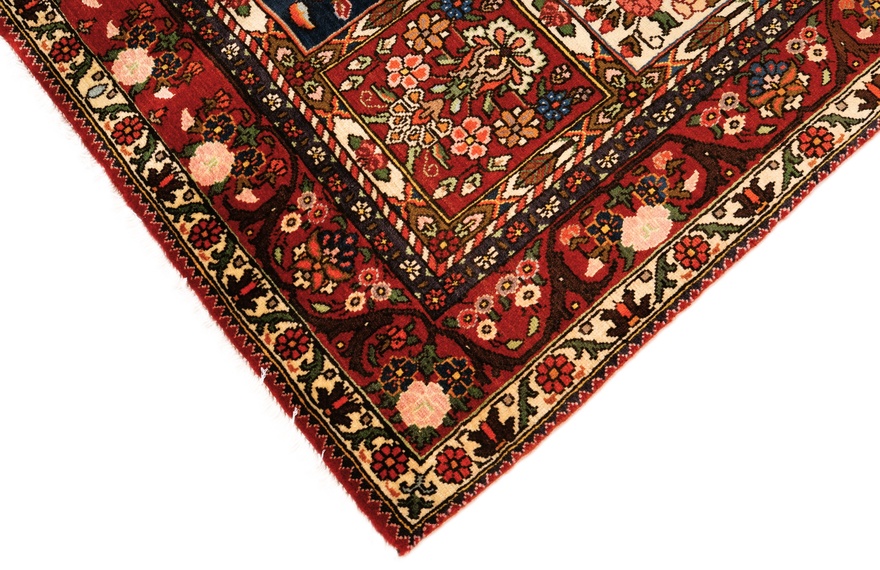 Bakhtiari Carpet 203x131