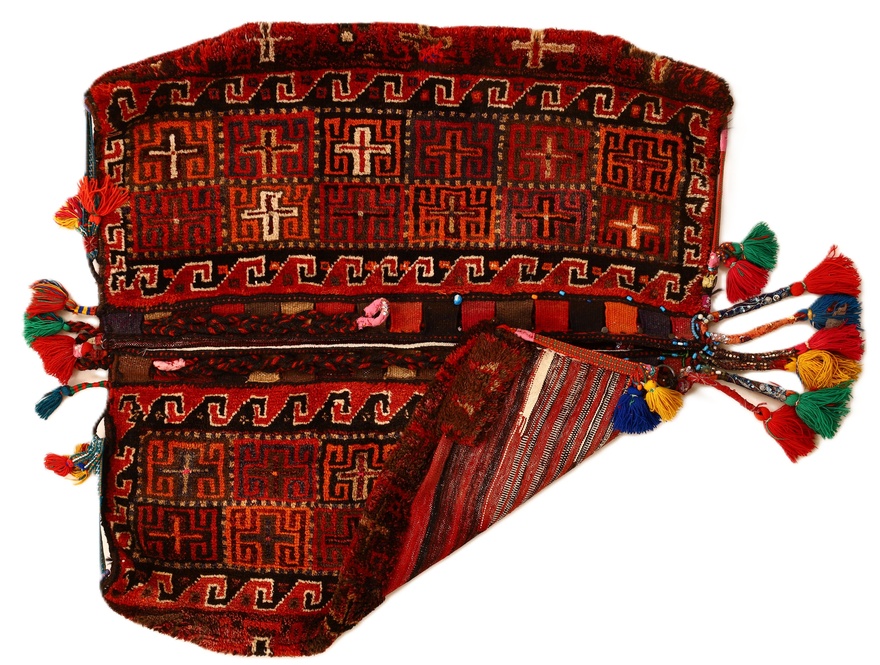 antique pocket pillow Ghashghai Carpet 138x127