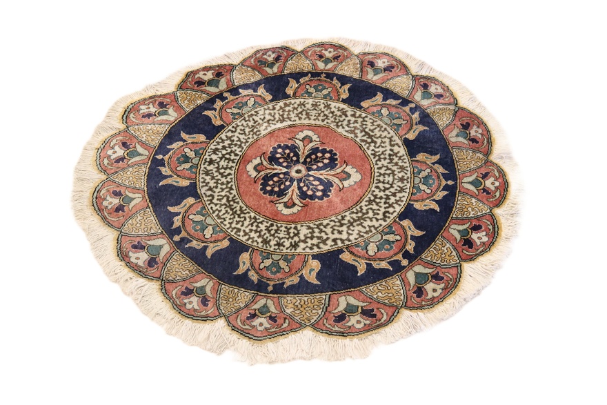 Herike Silk Carpet  120x120