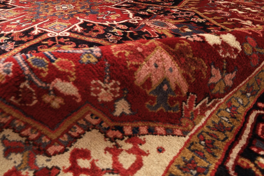 Heriz Carpet 333x250