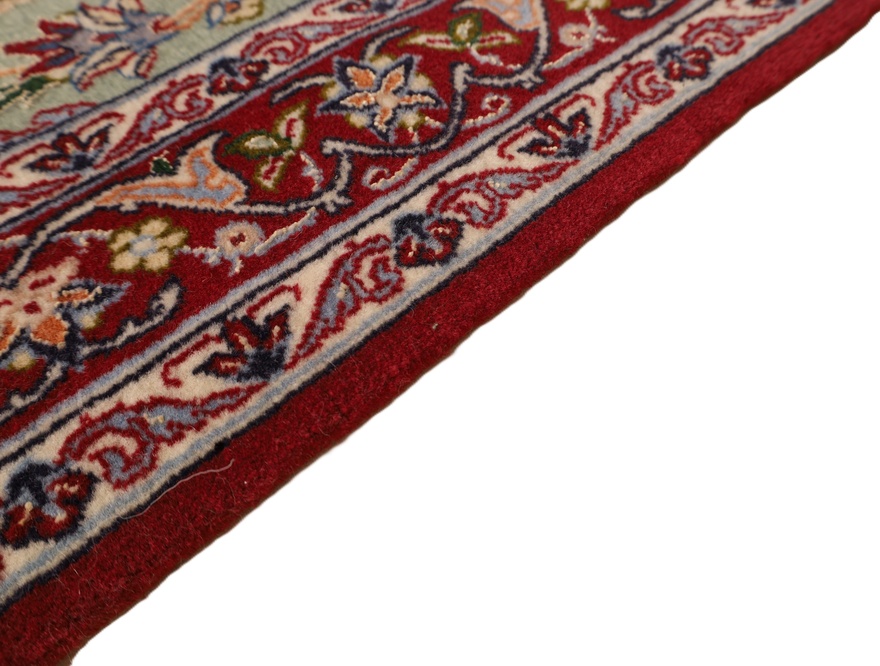 Isfehan Carpet 105x66