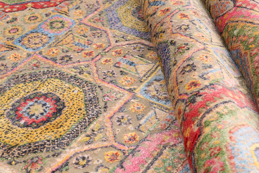 ModernLOTUS Carpet 301x199
