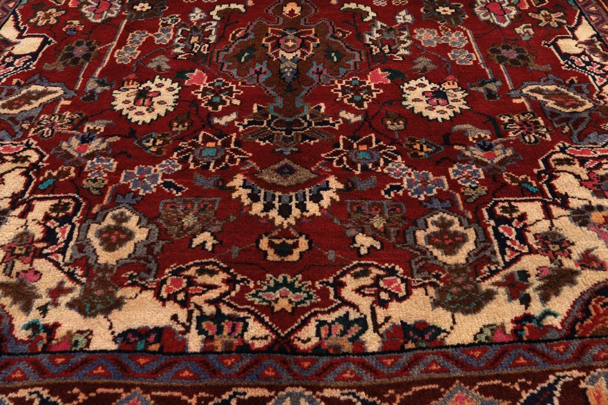 Sarouk Carpet  320x157