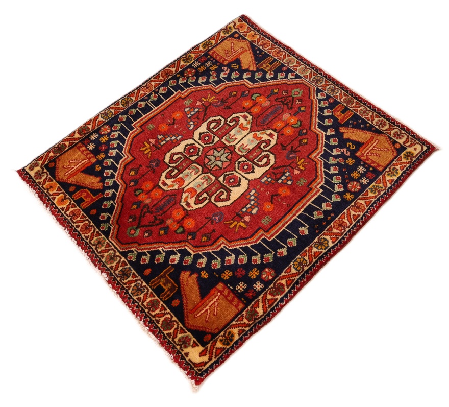 Ghashghai carpet  70x65