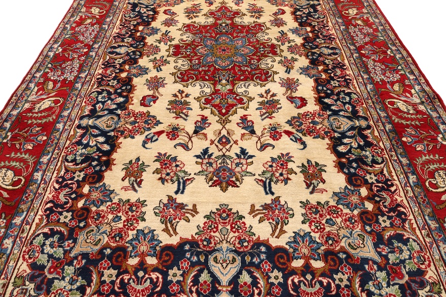 Najafabad Carpet 325x203