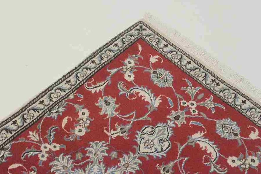 Nain Carpet 134x87