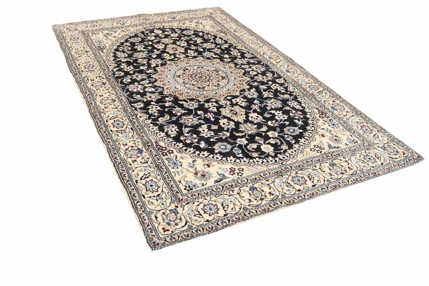 Nain 9 La Carpet 233x145