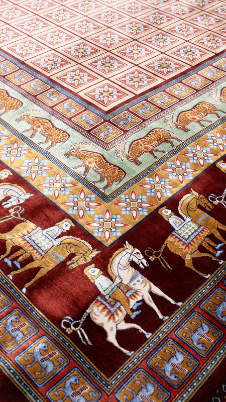 Qom  Dahlia Carpet 290x200