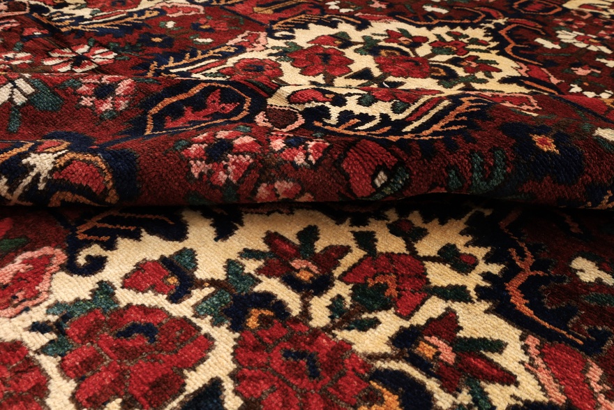 Antique BAKHTIAR Carpet  328x218