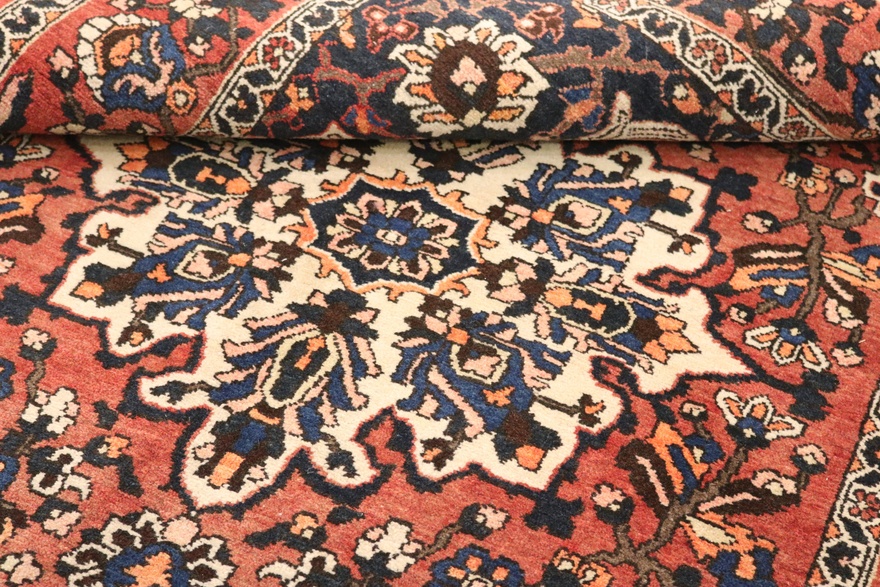Bakhtiar Carpet 205x142