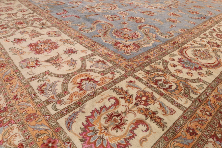 Tabriz Marke Sherkat khashrai Carpet  520x385