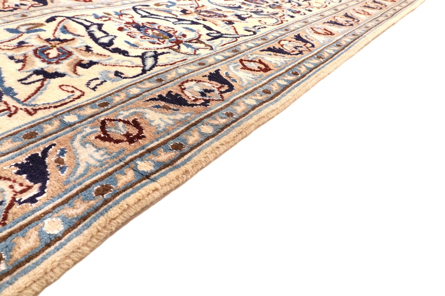 Nain Carpet  395x288
