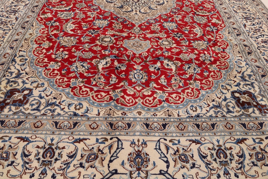 Nain Carpet  395x288