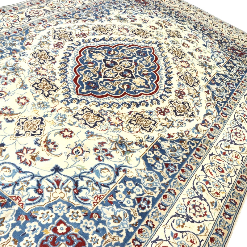 Vintage Carpet 258x161