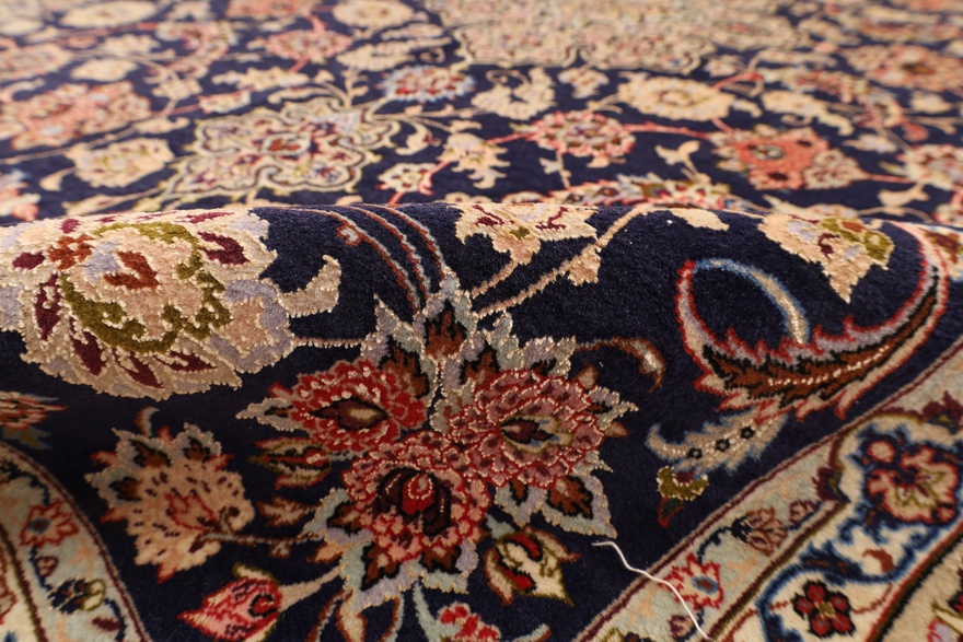 Isfahan  Silknkette Carpet  230x152