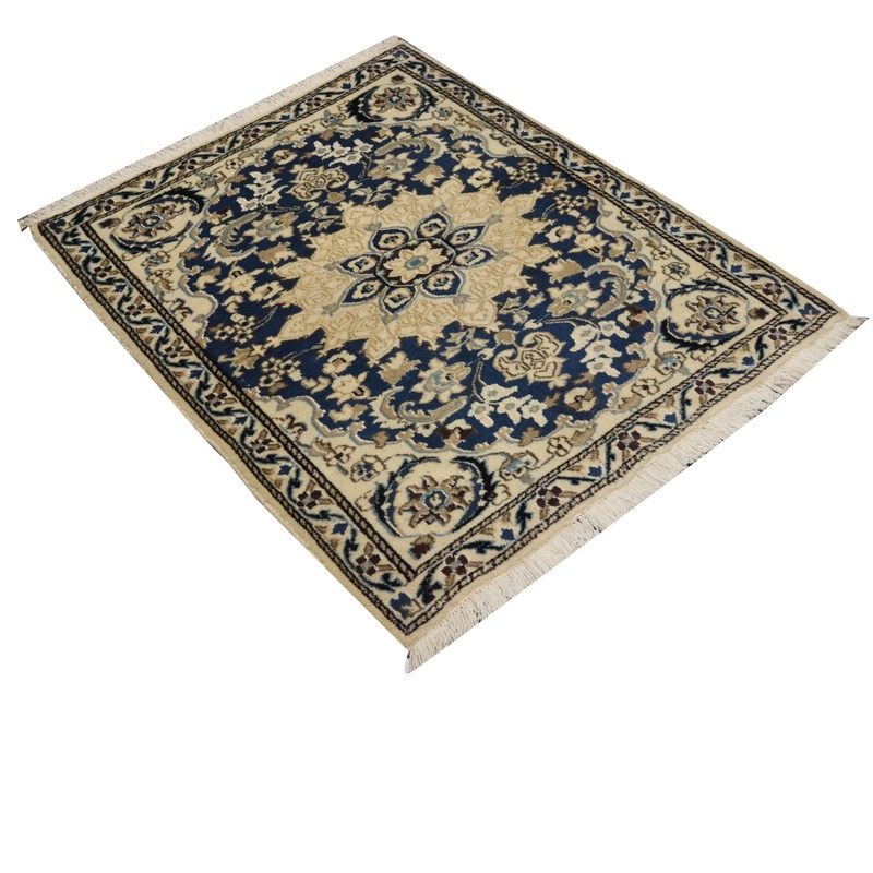 Nain  carpet 120x92