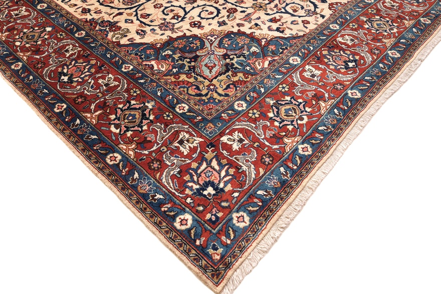 Sarouk Carpet  370x255