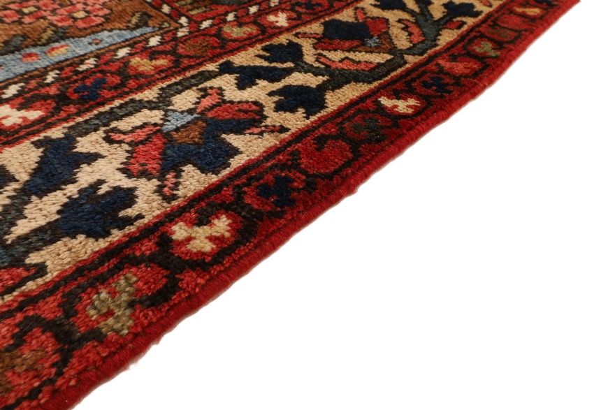 Bakhtiar Carpet 191x127